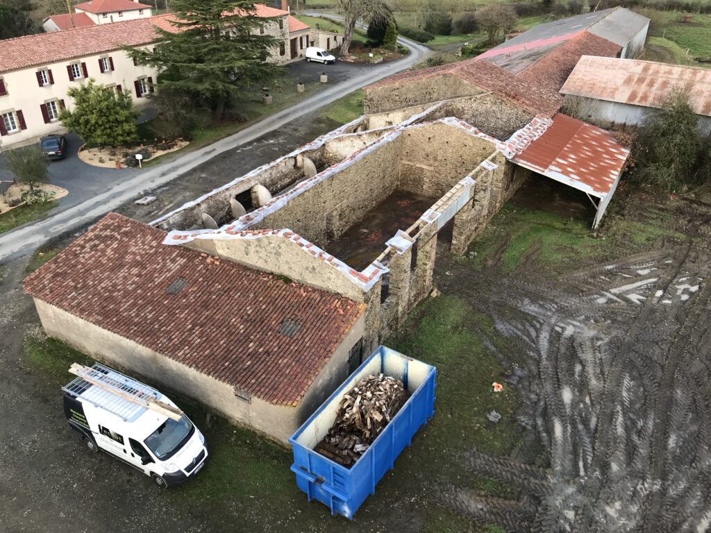 Transformation d'un bâtiment agricole en maison individuelle - Atelier Stéphane Aiello - architecte à clisson